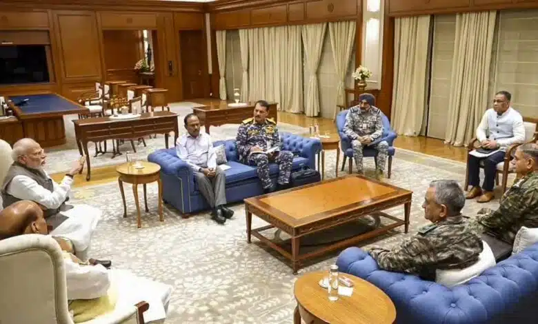 PM Modi held a meeting with the army and ministers