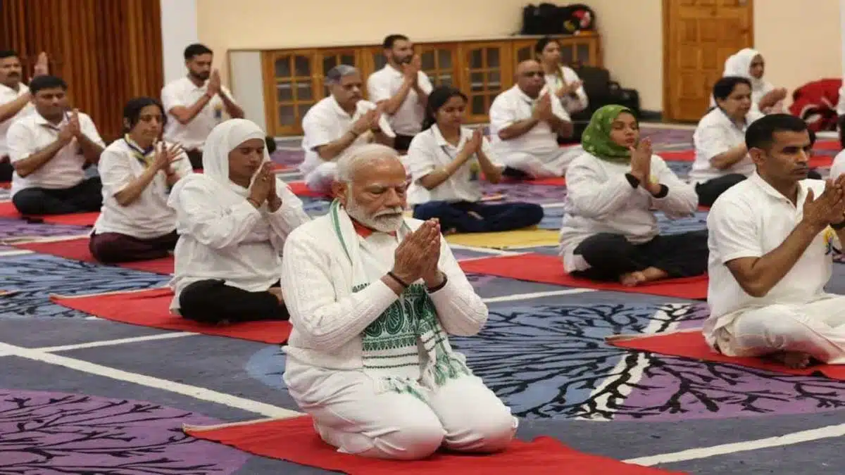 PM Modi praised Yoga Andhra Abhiyan 3 PM Modi praised Yoga Andhra Abhiyan