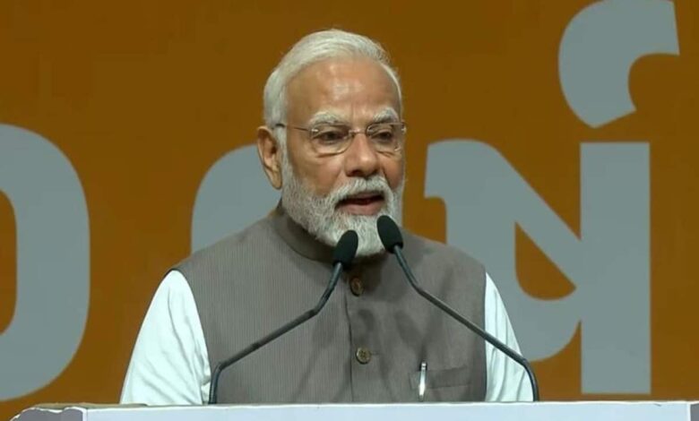 PM Modi roared in Gandhinagar: 'If we had followed Sardar's strategy, POK would have been ours'