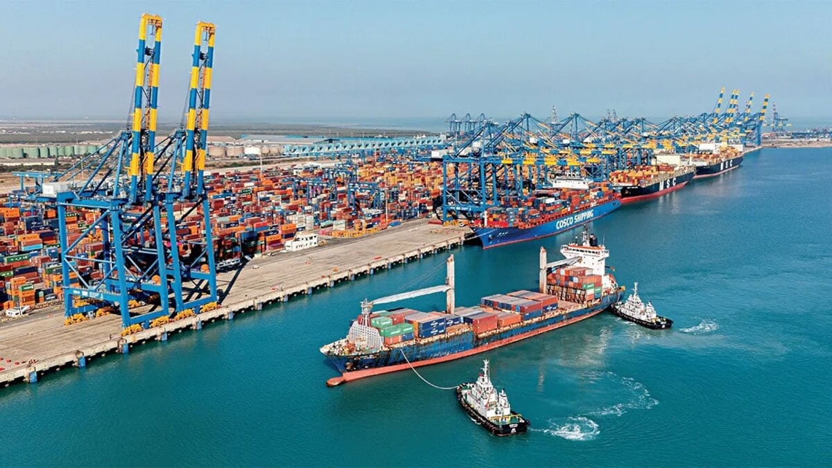 Pakistan stops Indian ships from ports India-Pak tension escalates, Pakistani port closed for Indian ships