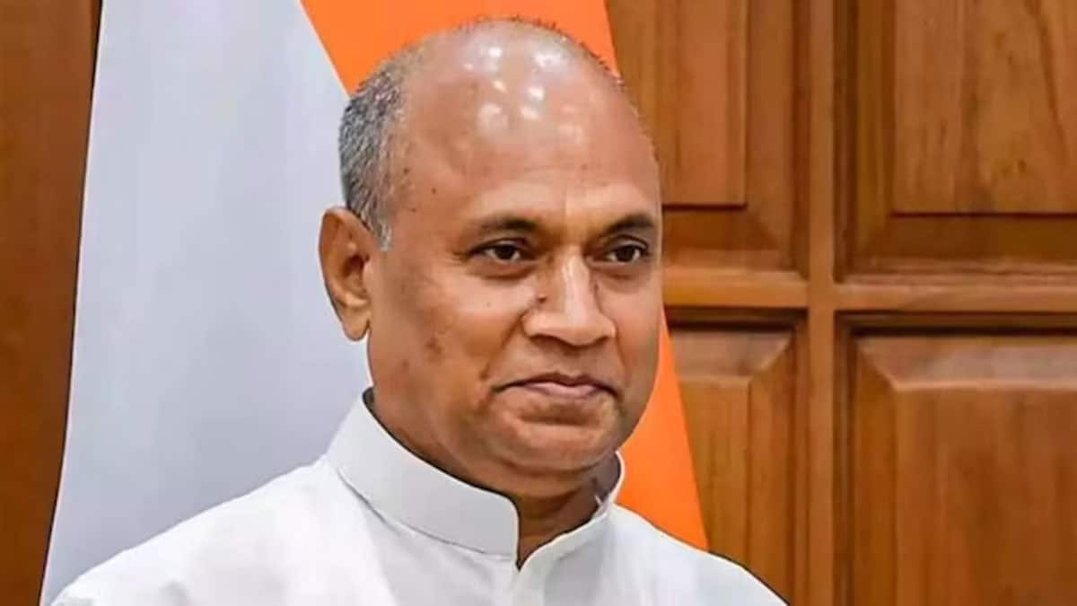 Former JDU leader RCP Singh joins Prashant Kishore's Jan Suraj Party