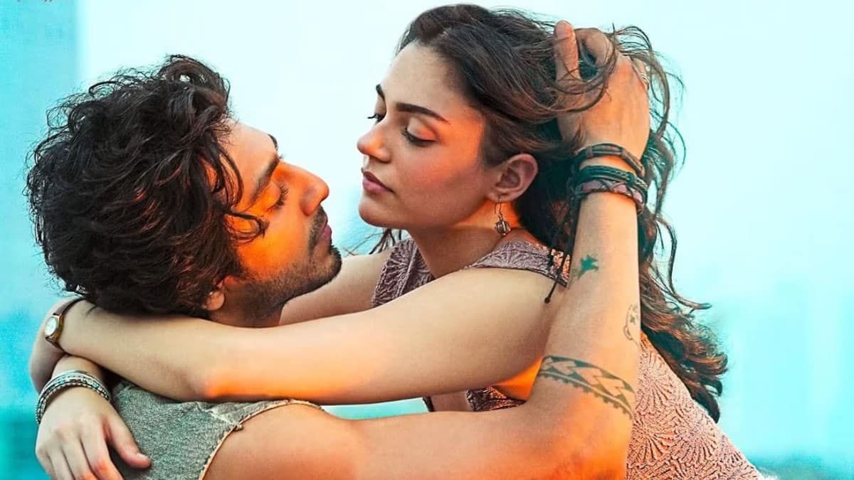 Saiyaara's teaser released, Ahaan and Anit's chemistry won hearts