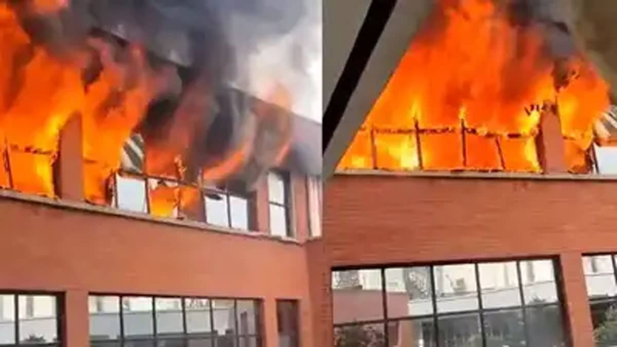 Fire broke out at Shri Guru Govind Singh College of Commerce in Pitampura, Delhi