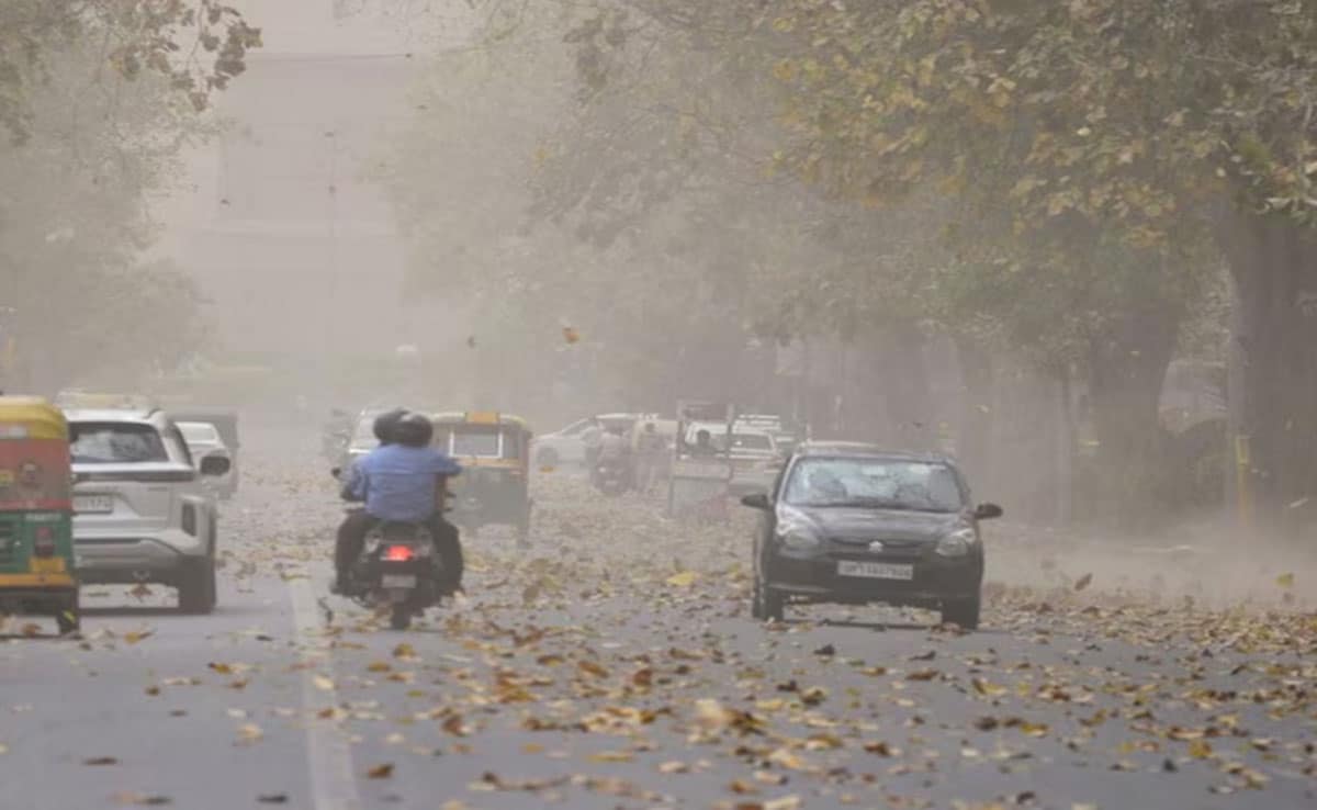 
Heavy rain in Mumbai, many areas of the city submerged