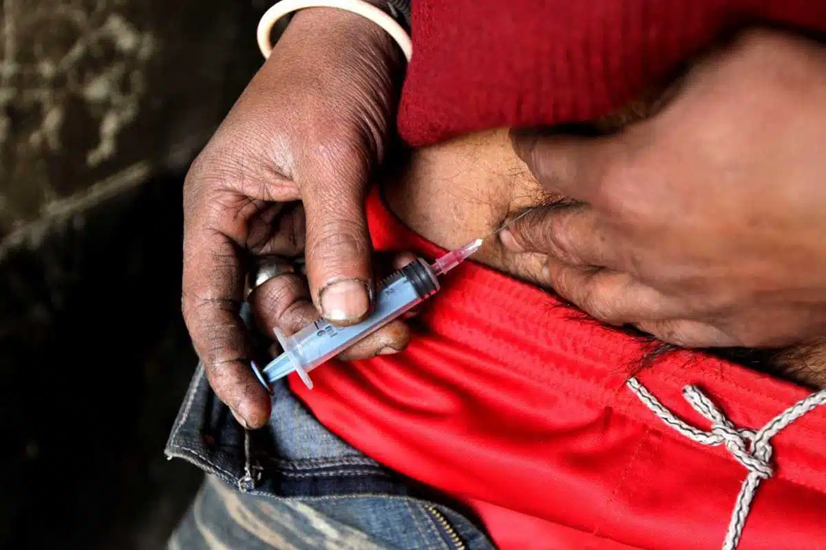 Taking decisive steps against drugs in Punjab 1 Taking decisive steps against drugs in Punjab
