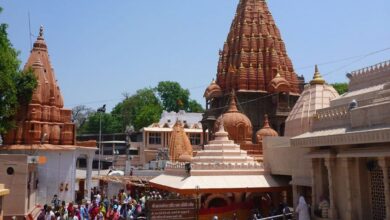 A huge fire broke out in Ujjain's Mahakaleshwar temple complex