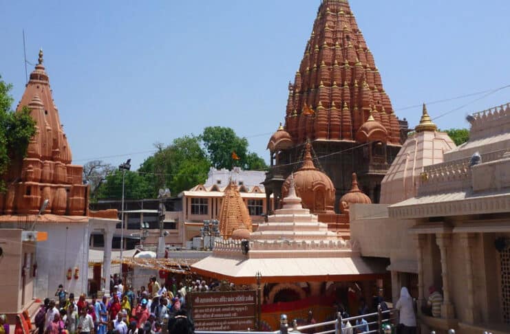 A huge fire broke out in Ujjain's Mahakaleshwar temple complex