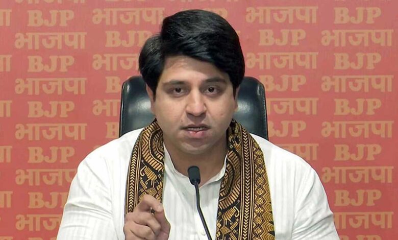 Why silence on the name of Shashi Tharoor