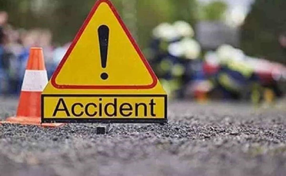 A car hit a family crossing the road in Madurai, four killed, three injured