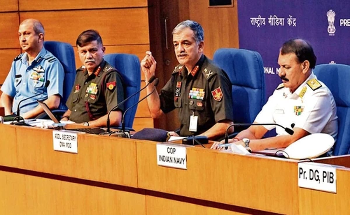 army chiefs After Pahalgam attack, Air Force Chief Air Marshal met PM Modi