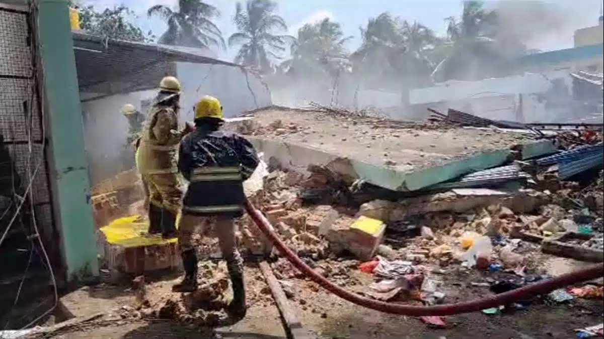 firecracker explosion in Tamil Nadu Tamil Nadu: 20 people injured after sewage tank explodes at a factory in Cuddalore district