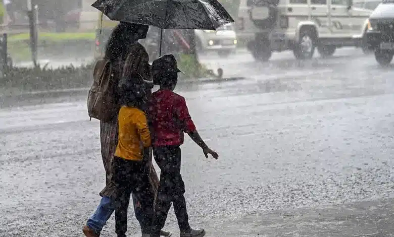 IMD predicts heavy rains, thunderstorms in parts of India in next few days