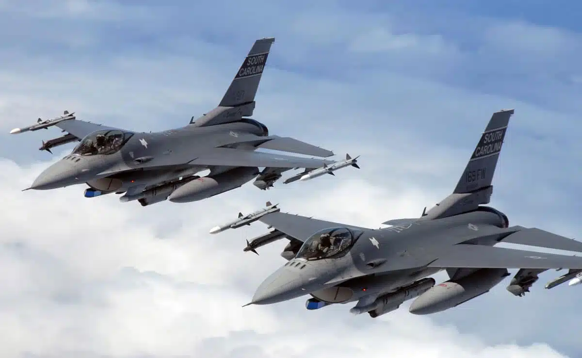 
Rajnath Singh praised the valor of the Air Force, said- the end of terrorism is certain