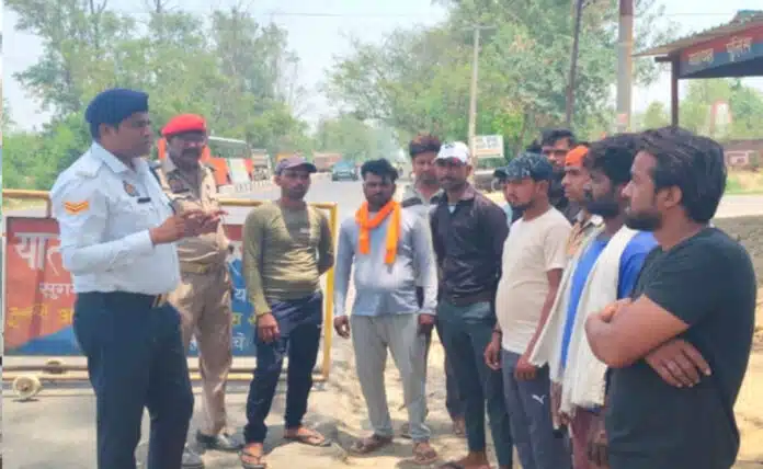 Digital road safety mission conducted in Sambhal, hundreds of passengers became aware