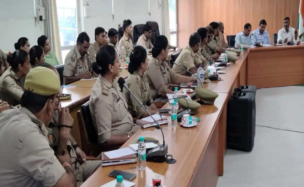 sambhal 2 5 Monthly review seminar on Juvenile Justice Act organized in Sambhal
