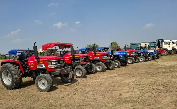 Sambhal: Major action in tractor finance scam, four members of inter-district gang arrested