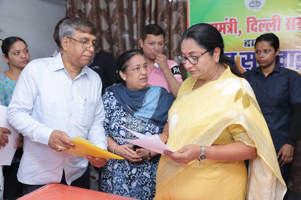 Delhi CM Rekha Gupta held a public hearing