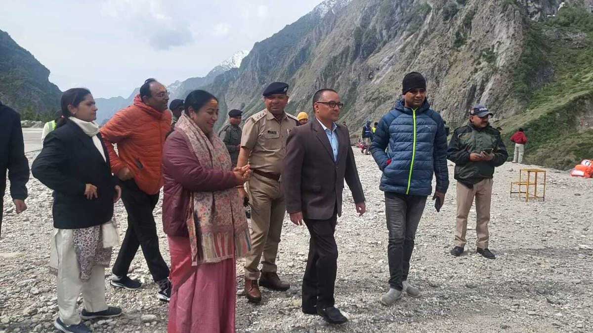 Delhi CM Rekha Gupta visited Badrinath-Kedarnath