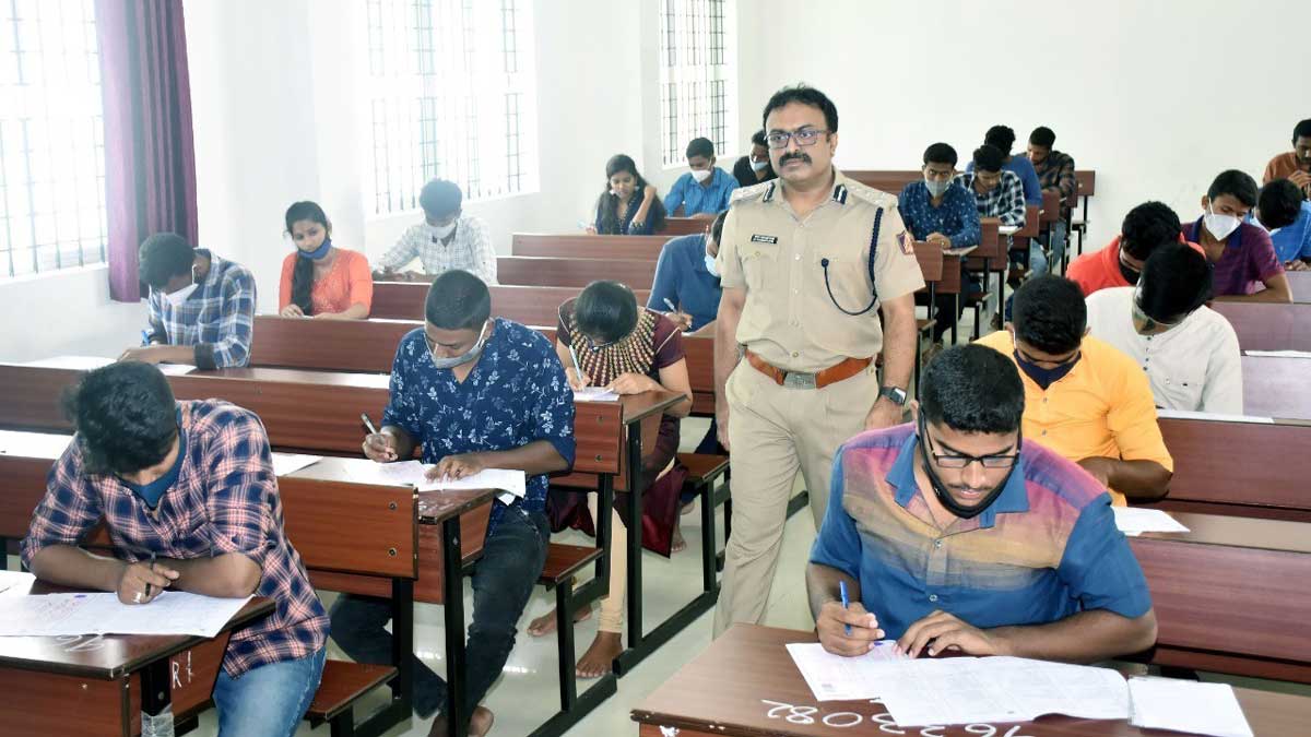 Fake Aadhar card case surfaced in constable recruitment exam in Madhya Pradesh