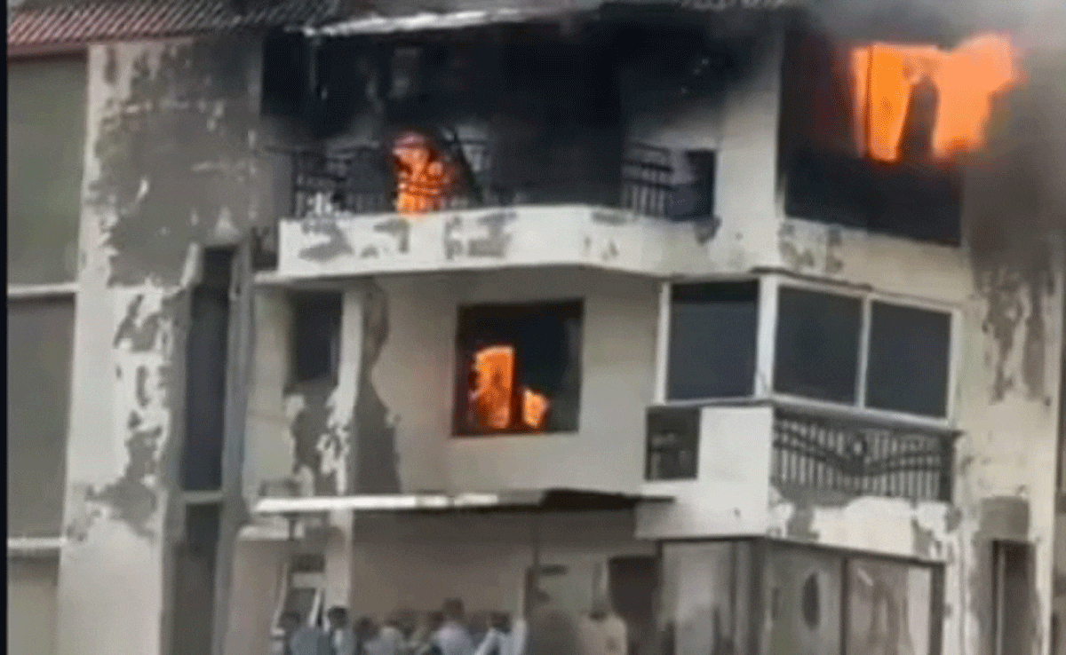 Delhi: Father and two children died after jumping from a fire-hit building in Dwarka Sector-13