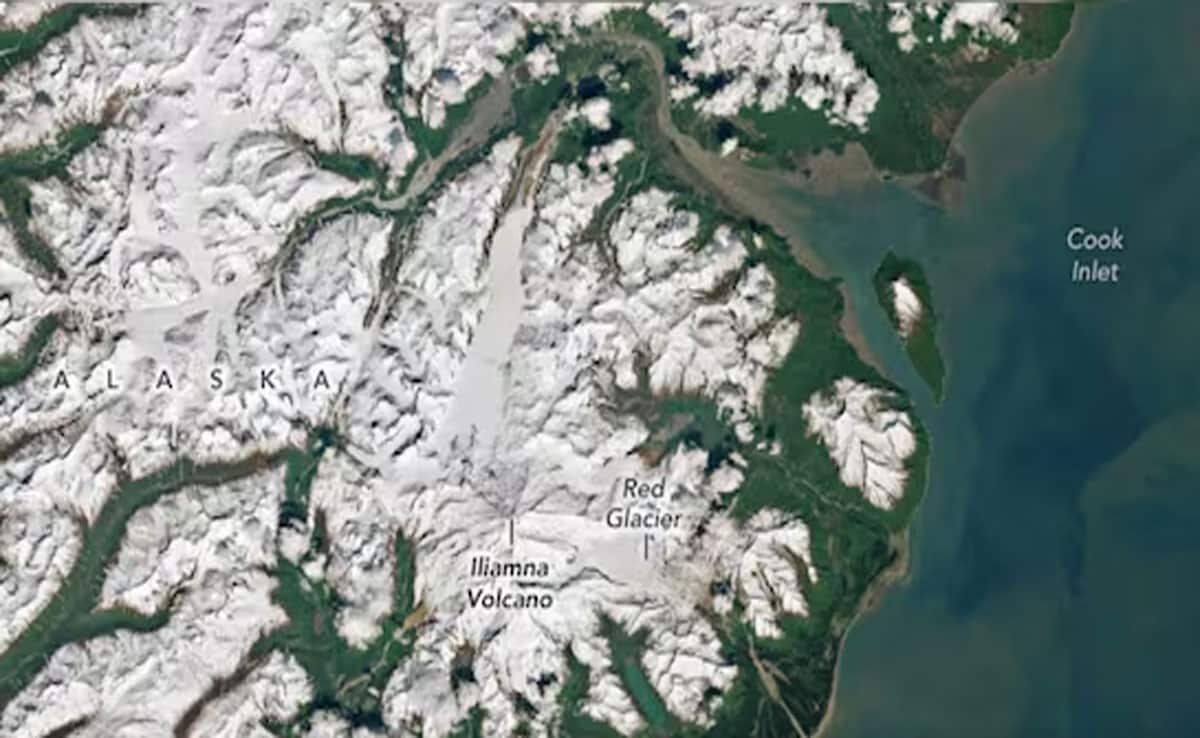 NASA took a rare picture of Alaska's Iliamna volcano from space