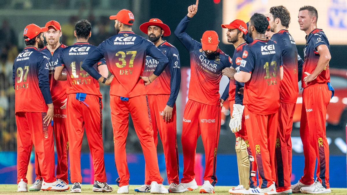 RCB's victory celebration: Honors at Vidhan Soudha, then victory parade