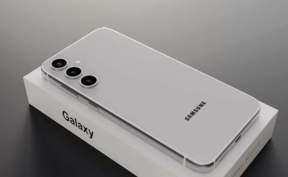 Samsung Galaxy M36 and F36 spotted on Google Play Console, hints of launch strong