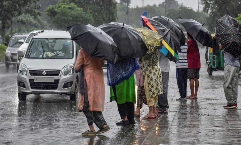 Severe thunderstorm and wind alert in Delhi