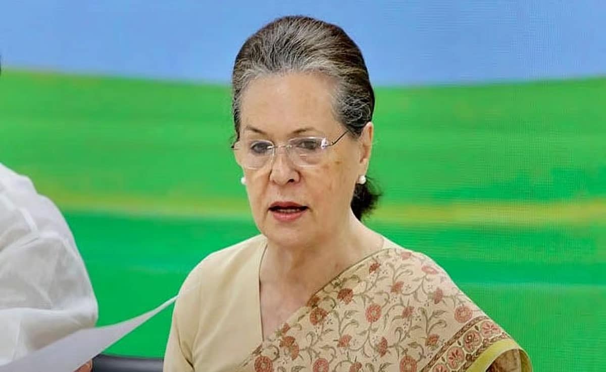 Sonia Gandhi admitted to Shimla hospital for check-up after high blood pressure