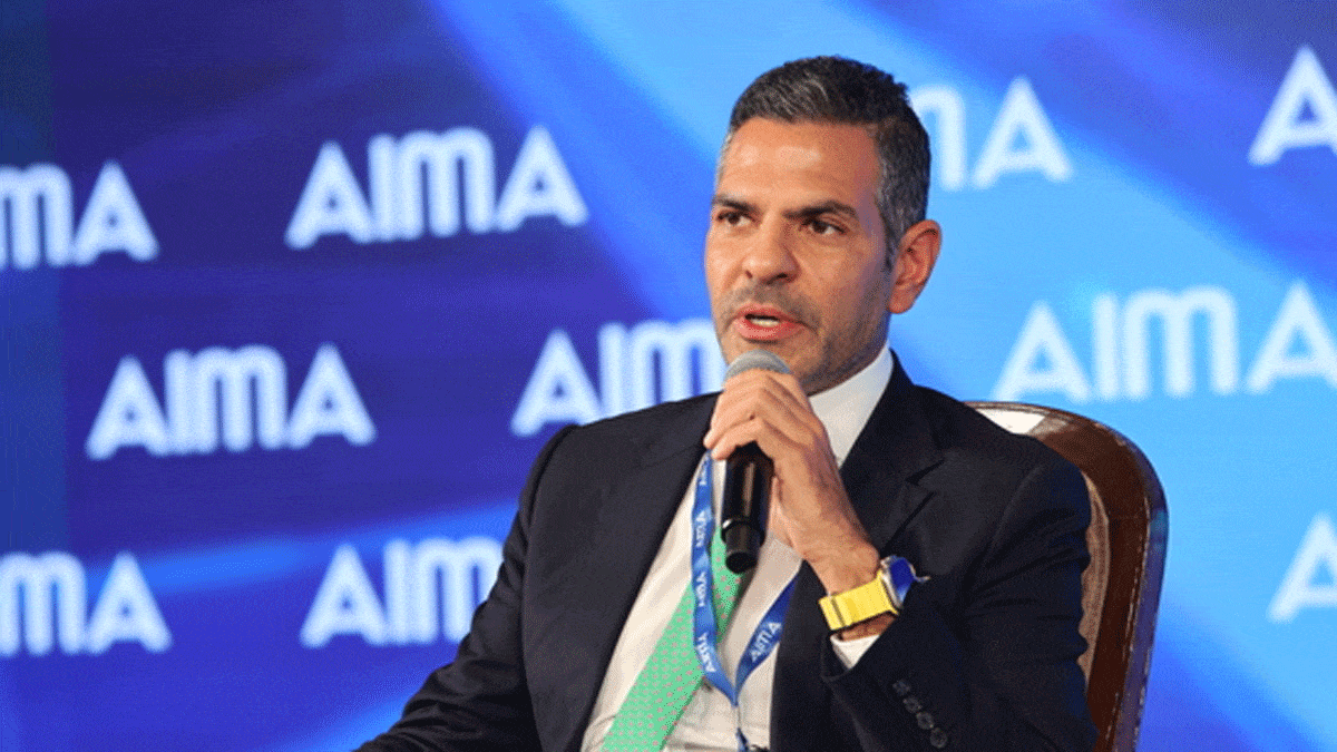 Karisma Kapoor's ex-husband Sunjay Kapoor dies of heart attack