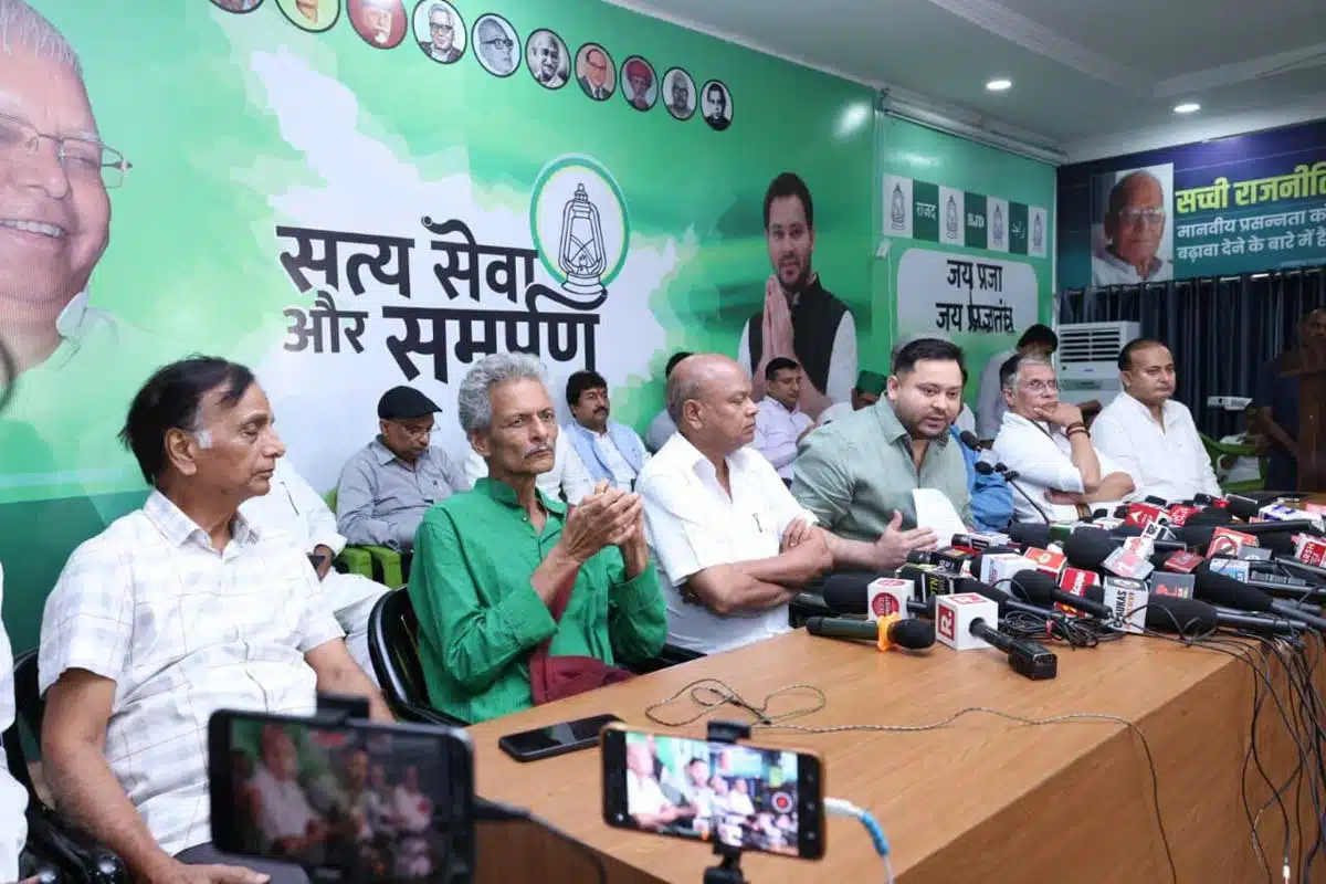 Tejashwi Yadav attacks BJP