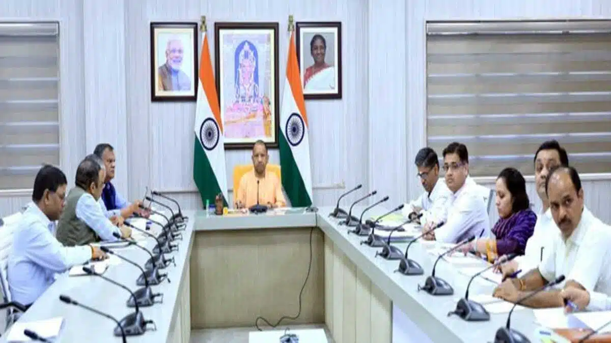 Yogi Adityanath reviews state tax department