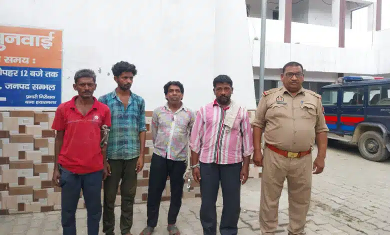 The bravery of the inspector of Sambhal became a topic of discussion, he brought four warrants from 35 km away