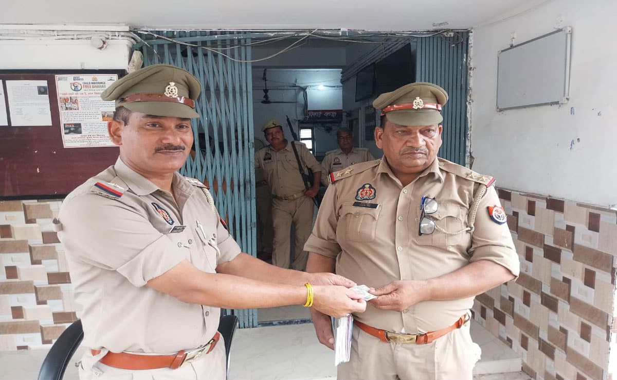 The bravery of the inspector of Sambhal became a topic of discussion, he brought four warrants from 35 km away