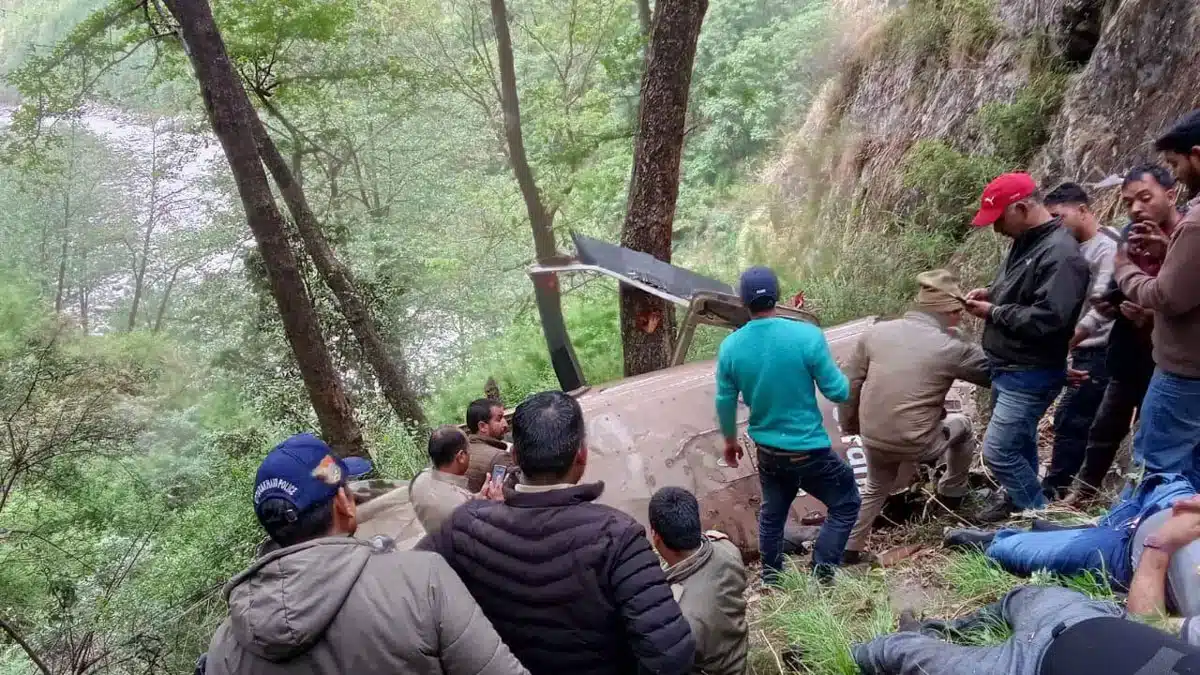 Helicopter returning from Kedarnath crashes, seven devotees killed