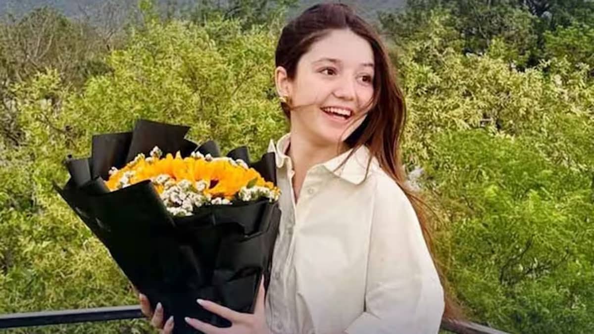 17-year-old Pakistani TikTok star Sana Yousuf shot dead at her home in Islamabad