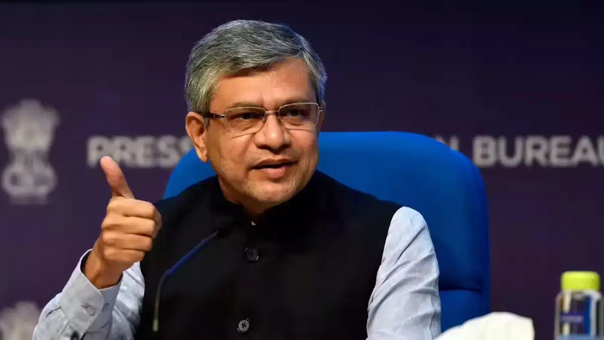 PM Modi congratulated Union Minister Ashwini Vaishnav on his birthday