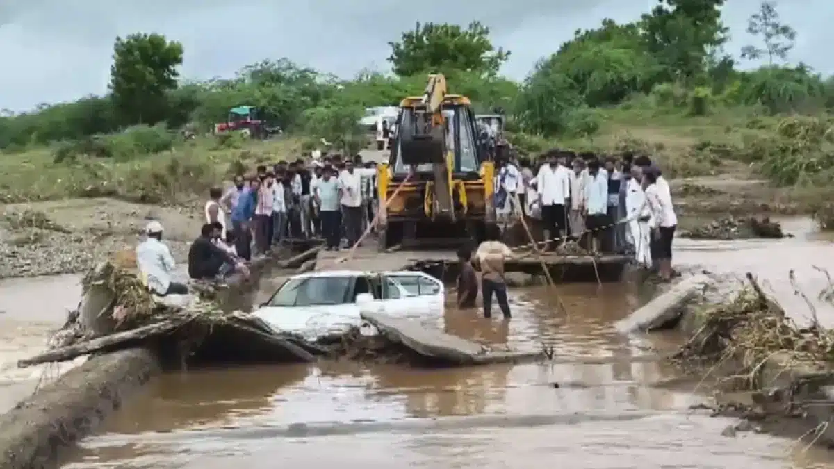 2 killed, 1 missing as car swept away in flooded causeway in Gujarat