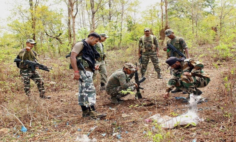 Jharkhand: Three naxals killed in encounter with security forces in Gumla