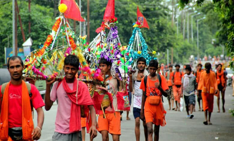 Kanwar Yatra 2025: Panic after glass was found on Kanwar route in Shahdara, FIR registered
