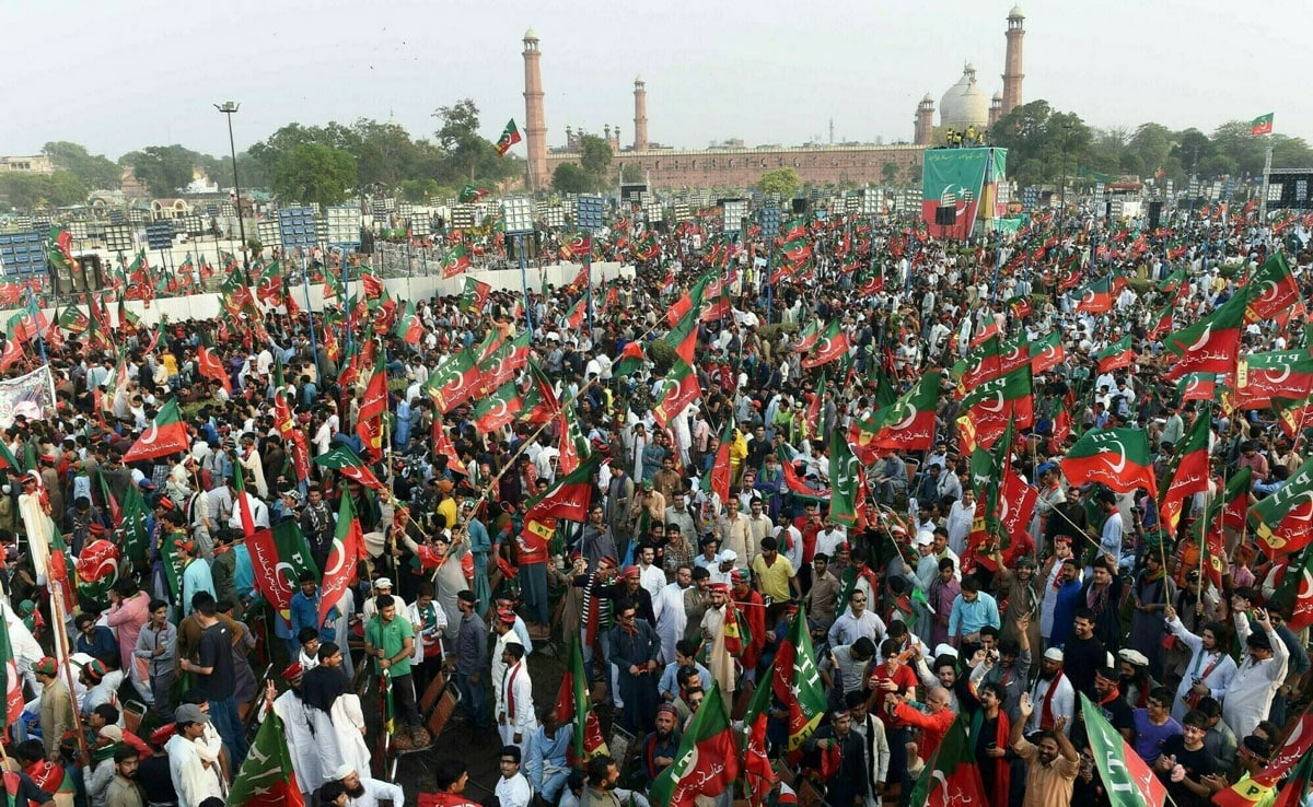 PTI protests on the streets for the release of Imran Khan, Lahore becomes the center