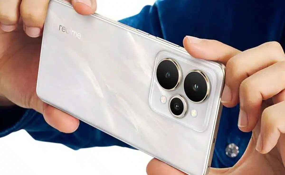 Realme 15 Pro 5G and Realme 15 5G launched in India