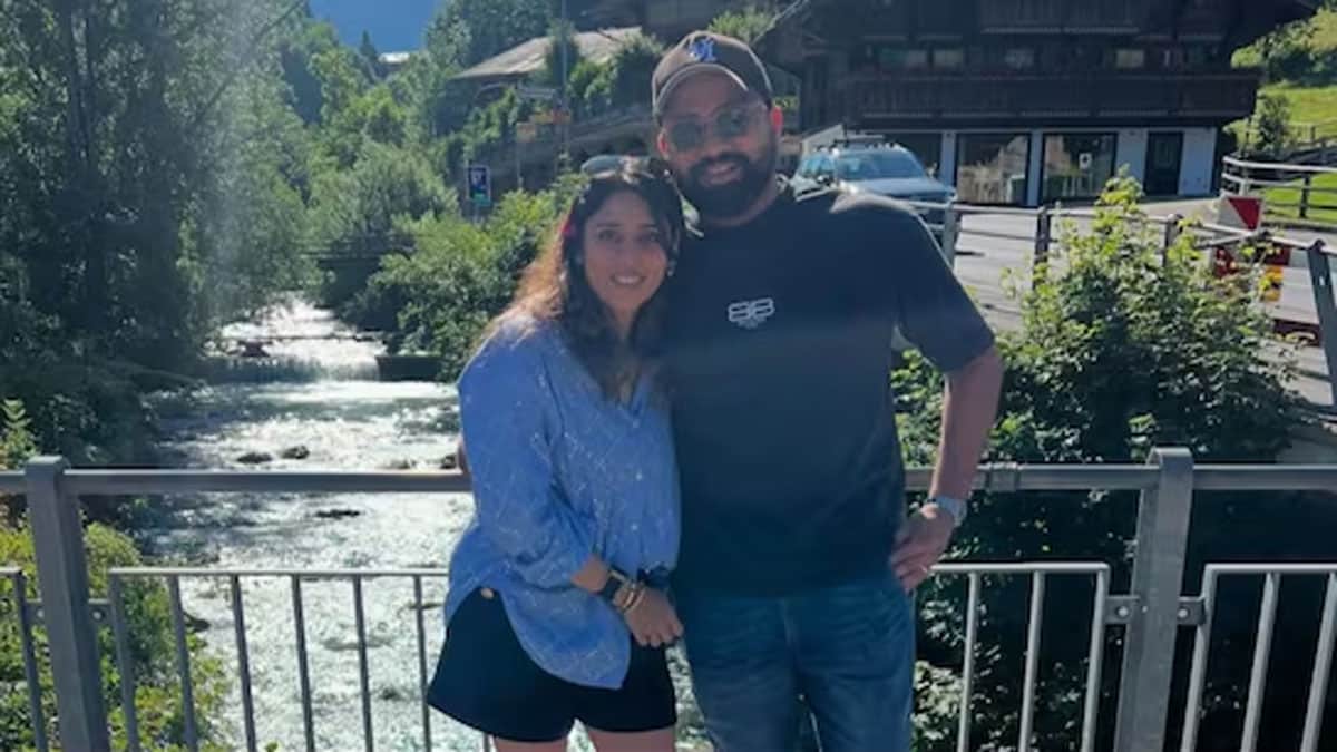 Rohit Sharma was spotted enjoying holidays in London