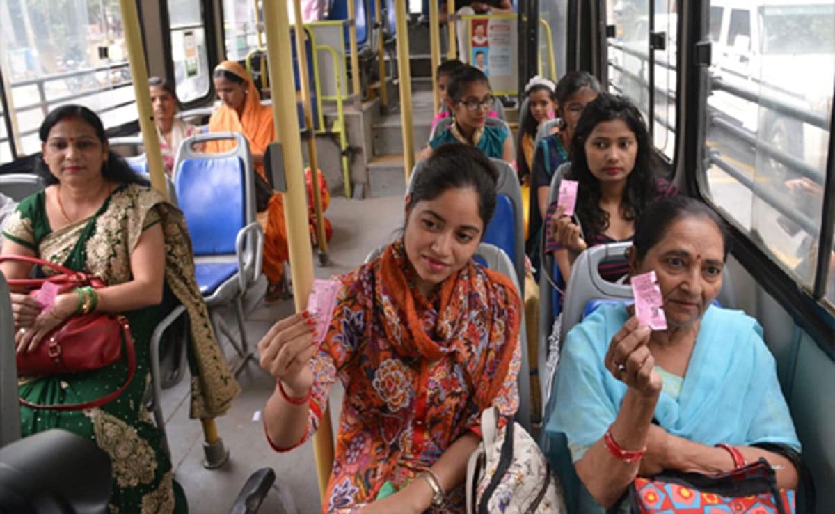 Women of Delhi will get 'Saheli Smart Card' for free bus travel: Apply here