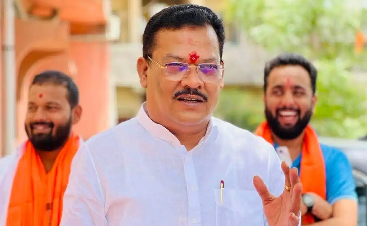 Sanjay Shirsat's 'cash bag' video goes viral, Sanjay Raut raises questions