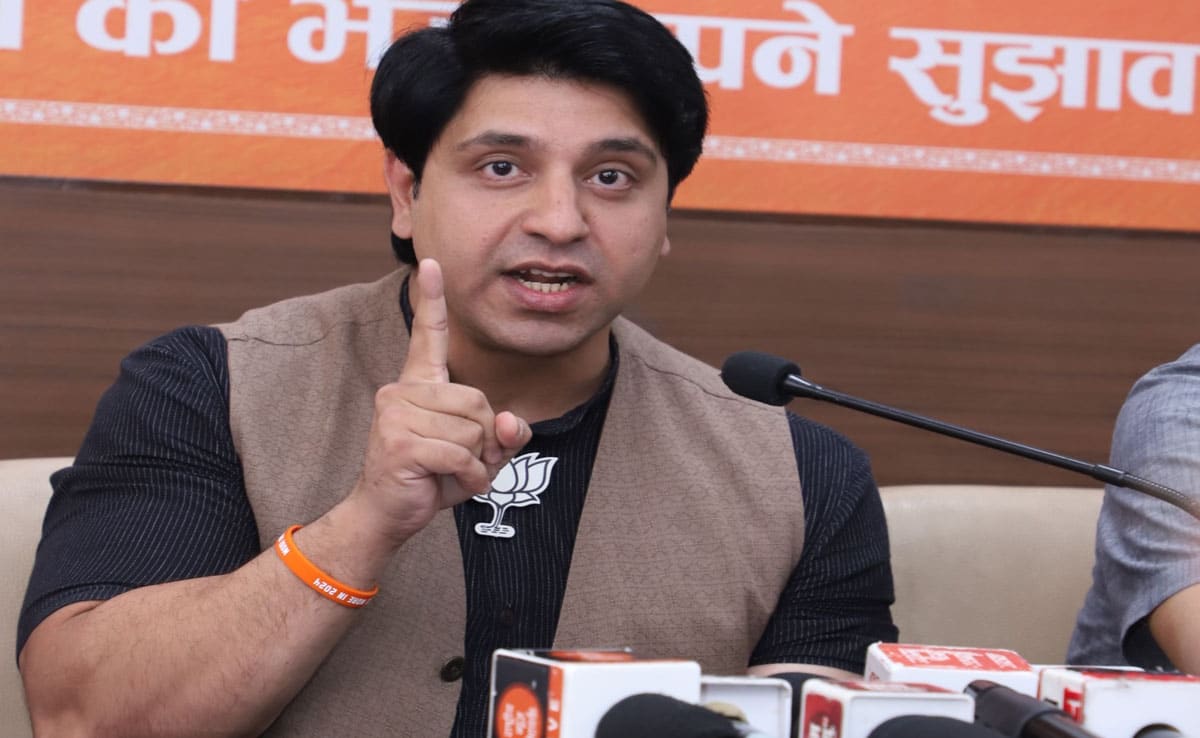 Shahzad Poonawalla targeted Congress-RJD, said - injustice was done to Pappu Yadav