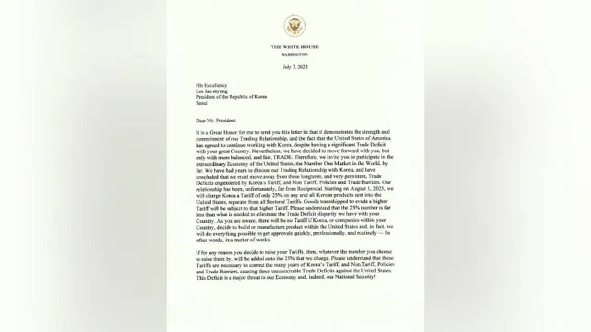 Trump announces 25% tariff on imports from Japan and South Korea from August 1
