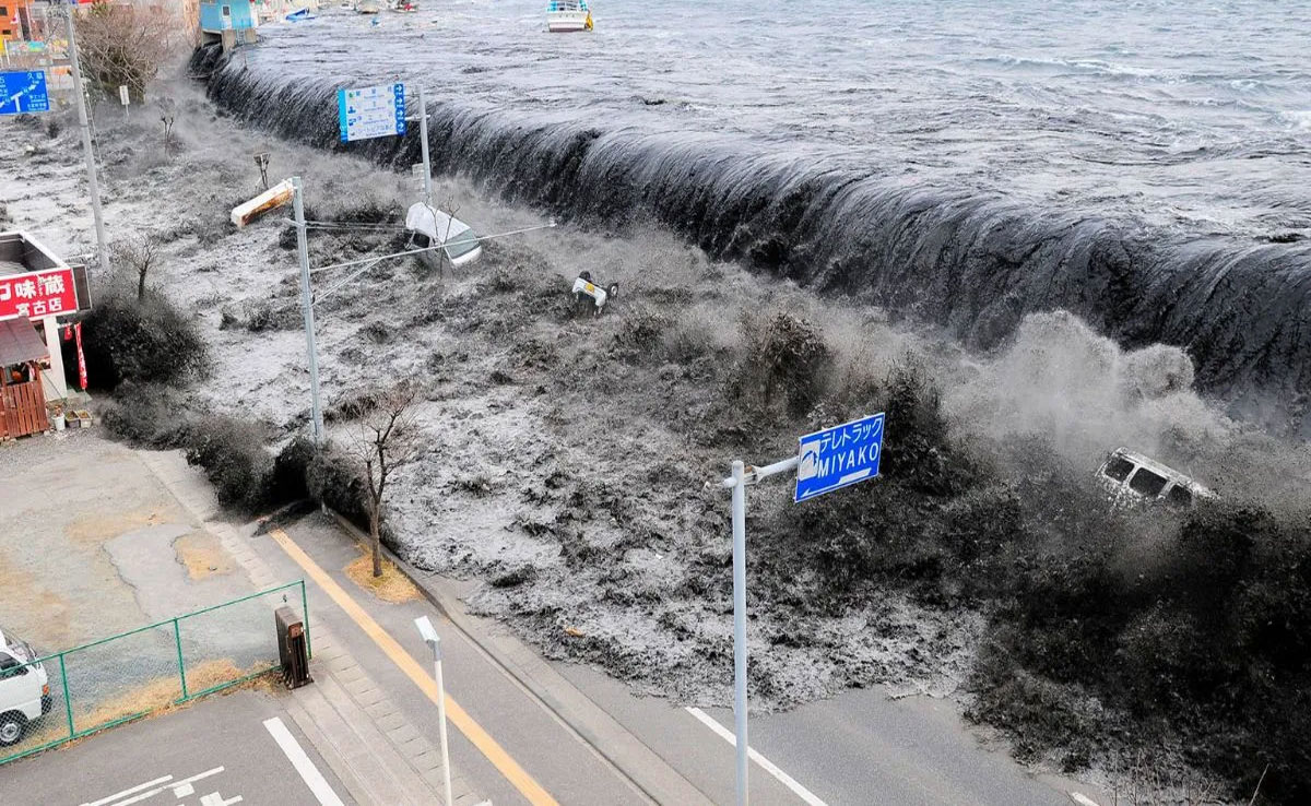 Tsunami in Russia, US and Japan on alert after 8.8 magnitude Earthquake in Kamchatka