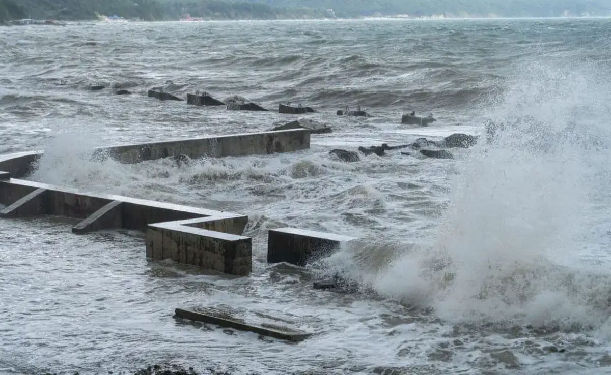 Tsunami in Russia, US and Japan on alert after 8.8 magnitude Earthquake in Kamchatka