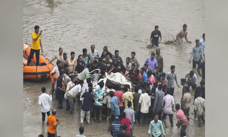 Vadodara Bridge Collapse: Rescue continues, 15 bodies recovered so far